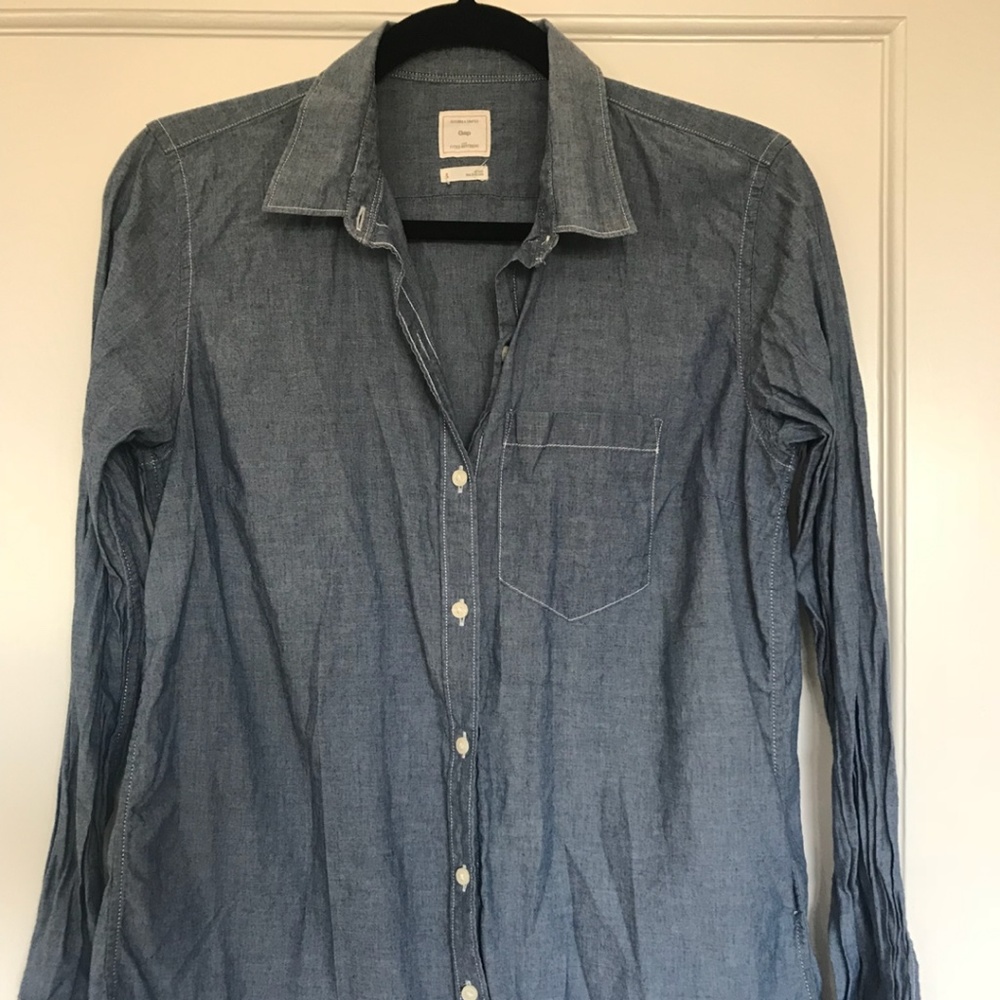 GAP Fitted Boyfriend Shirt